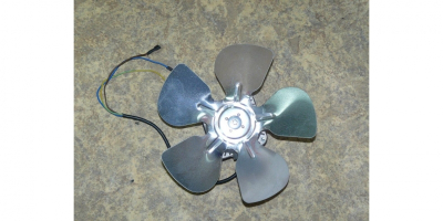 Электродвигатель YZE-10-25 16/70W 220VAC 1300/1550r/min в сборе с крыльчаткой