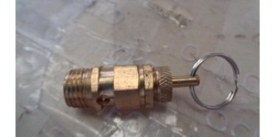 Клапан предохранительный