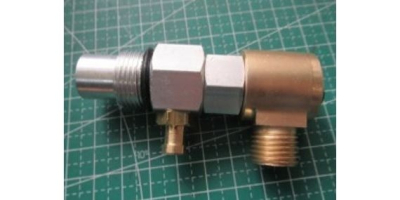 Штуцер выходной в сборе