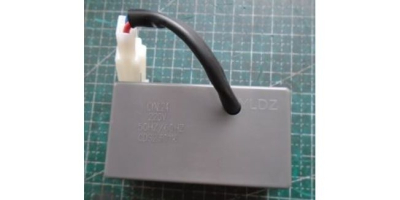 Вольтметр цифровой/счетчик моточасов