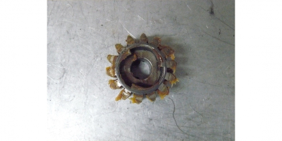 Шестерня ведущая правая