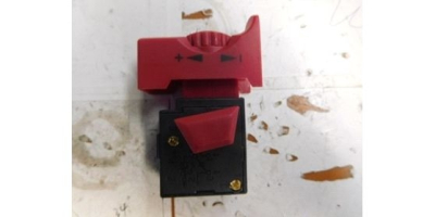 Выключатель AC250V V000-003-374 для пилы ЗПС-850 Э