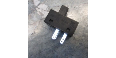 Выключател ползунковый ZHQ ZQ6-10/2 TUV-CE 10(4)A 250V AC T85 5E4