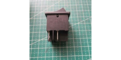 Выключатель 250В 18А
