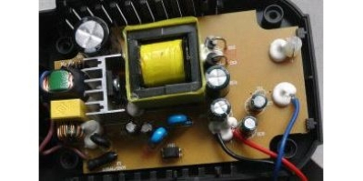 Зарядное устройство ЗУБР М1 14.4-18 В для Li-Ion АКБ (БЗУ-14.4-18 М1)